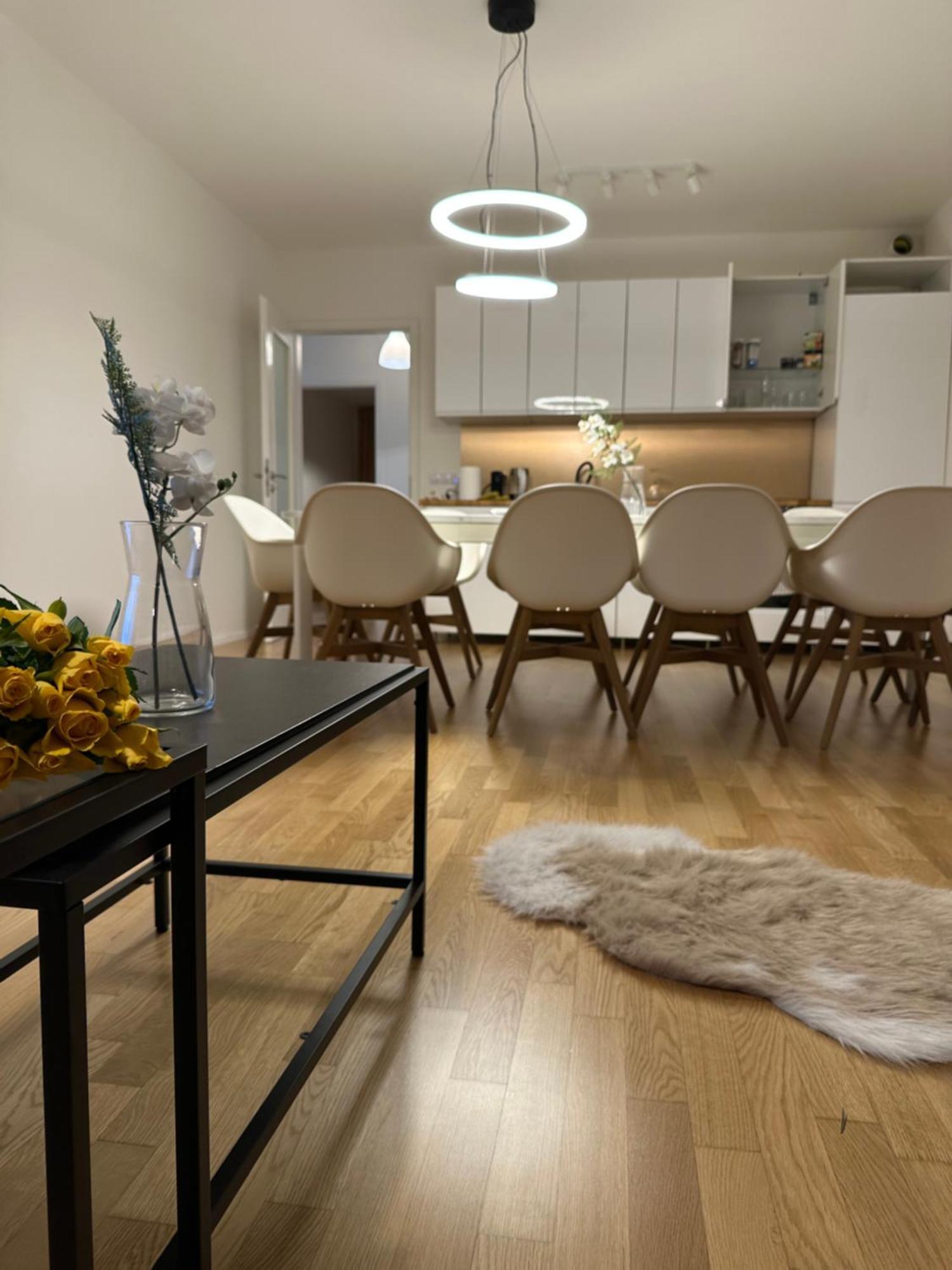 Apartment 4 Room, 2 Bath, Parking Prague Extérieur photo